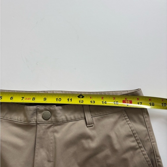 Rhone Commuter Classic Medium Beige Pants Size 34 - Picture 11 of 11